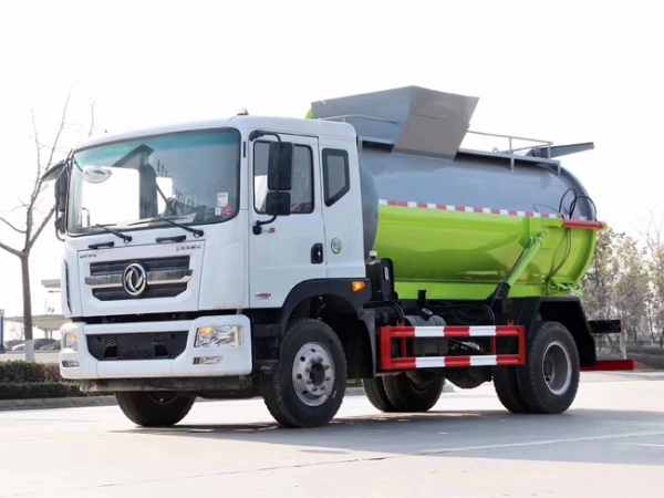环卫车